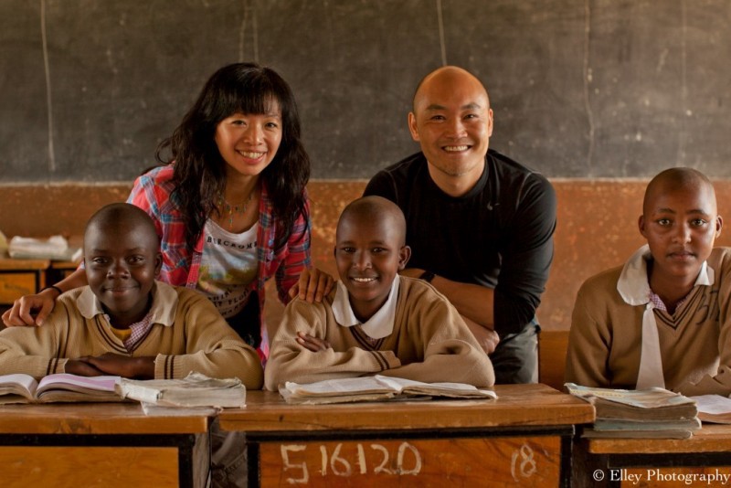Elley Ho and Heward Jue with Asante Africa students in Kenya